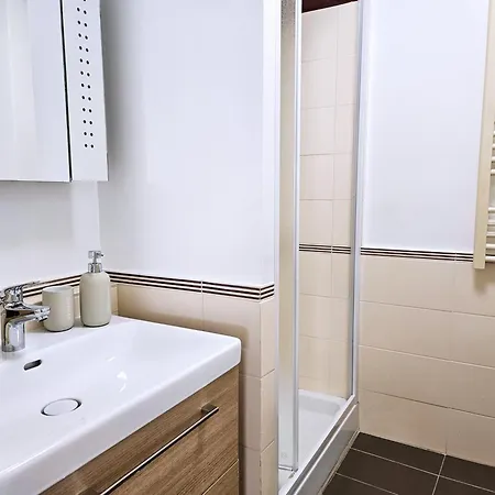 Ausoni 60 San Lorenzo Апартаменты Рим